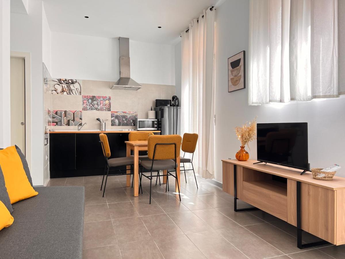 Maritime Apartamentos Cabanal Valencia Bagian luar foto