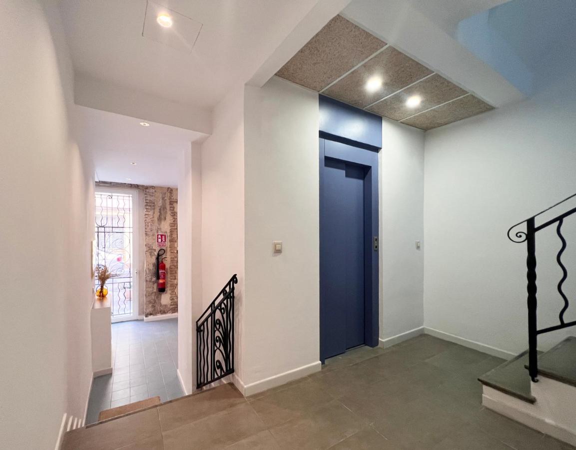 Maritime Apartamentos Cabanal Valencia Bagian luar foto